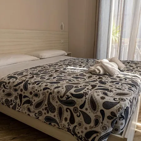 招待所 Ferrovia 那不勒斯