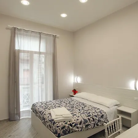 Ferrovia 招待所 那不勒斯